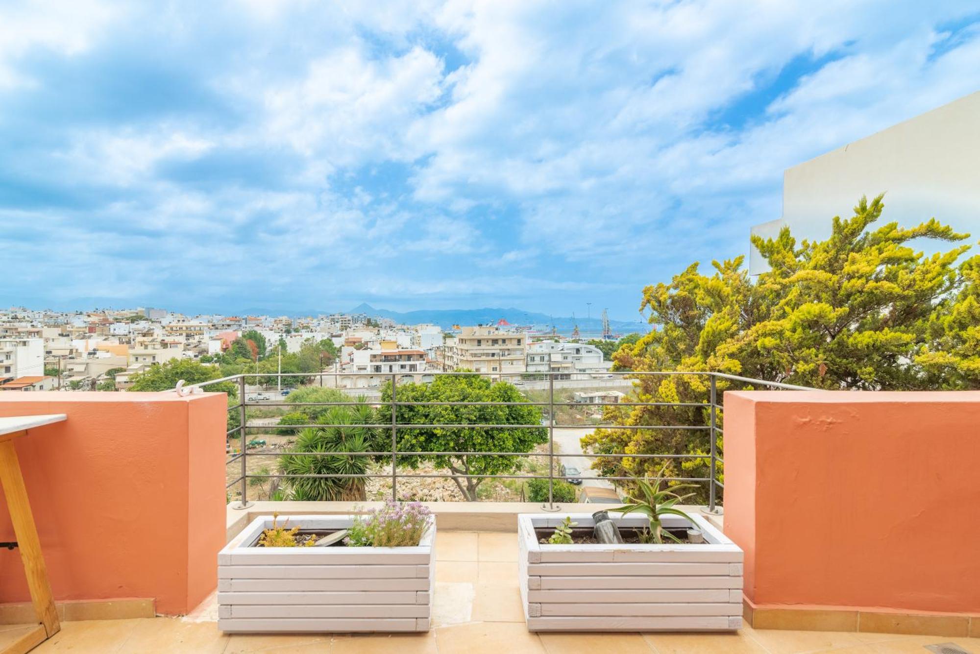City Loft Near The Airport With Seaview Ираклион Экстерьер фото