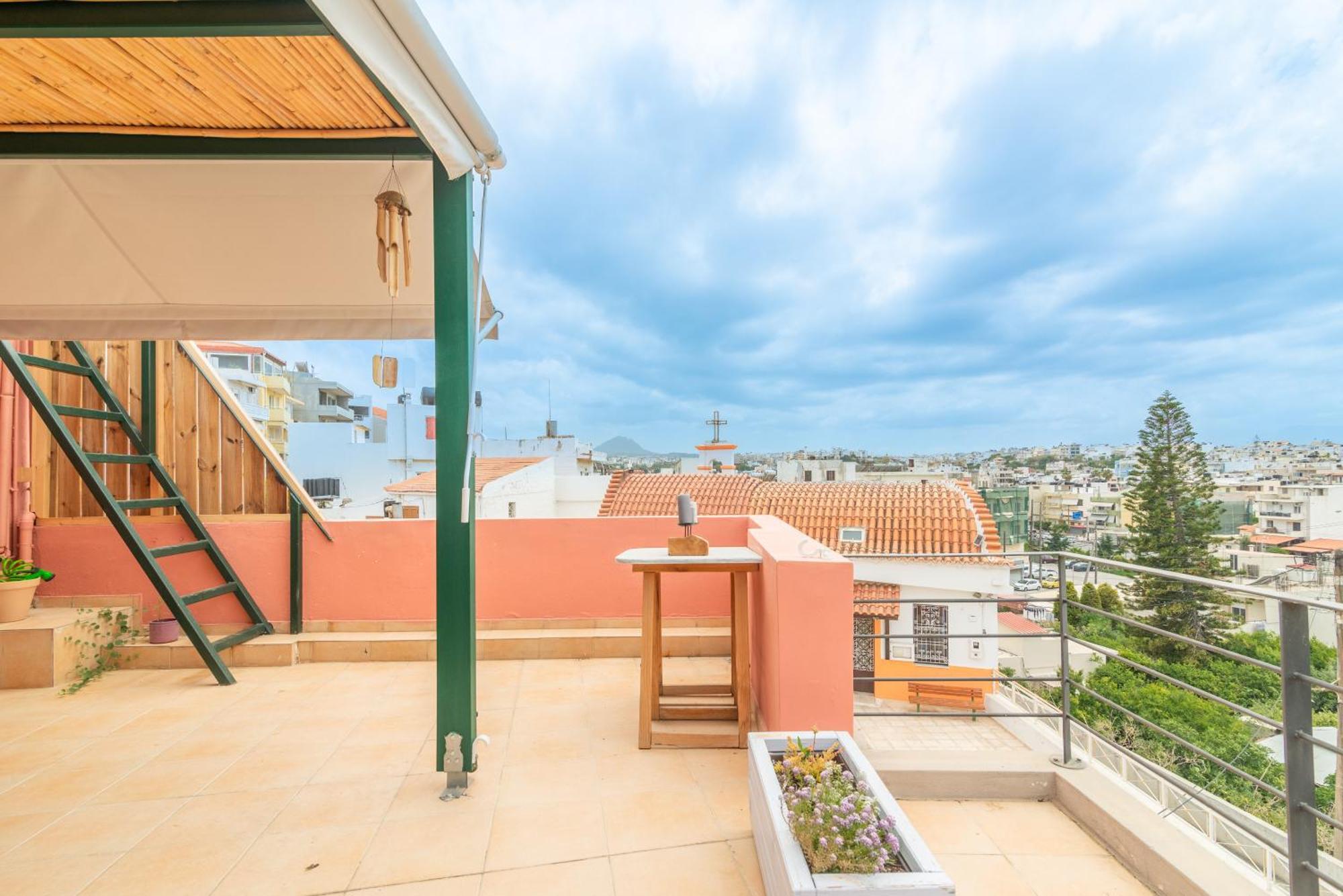 City Loft Near The Airport With Seaview Ираклион Экстерьер фото